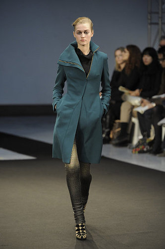 RM by Roland Mouret Fall 2009: "The Work of a Local Dressmaker" RM by Roland Mouret Fall 2009: "The Work of a Local Dressmaker"