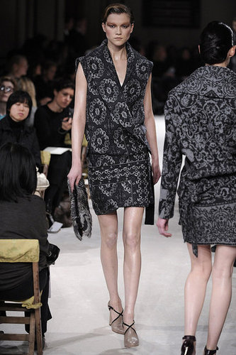 Miu Miu Fall 2009: A Sultry Riff on the Bourgeois Miu Miu Fall 2009: A Sultry Riff on the Bourgeois