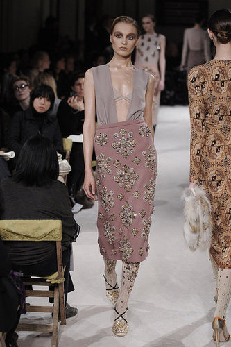 Miu Miu Fall 2009: A Sultry Riff on the Bourgeois Miu Miu Fall 2009: A Sultry Riff on the Bourgeois