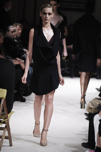 Miu Miu Fall 2009: A Sultry Riff on the Bourgeois Miu Miu Fall 2009: A Sultry Riff on the Bourgeois