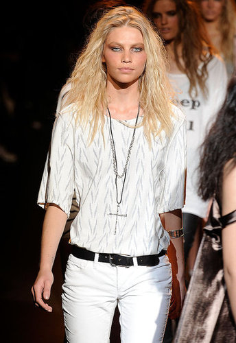 Erin Wasson Brings RVCA Party to the Tents for Spring 2010 Erin Wasson Brings RVCA Party to the Tents for Spring 2010