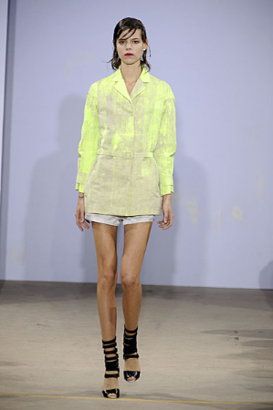 A Softer Side of Jonathan Saunders for Spring 2010 A Softer Side of Jonathan Saunders for Spring 2010