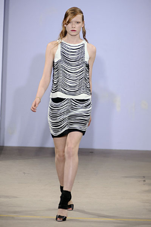 A Softer Side of Jonathan Saunders for Spring 2010 A Softer Side of Jonathan Saunders for Spring 2010