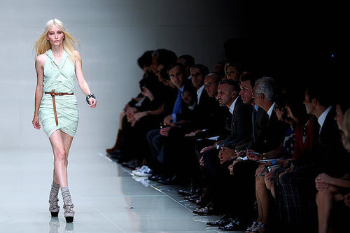 Burberry Returns to Home Turf for Spring 2010 Burberry Returns to Home Turf for Spring 2010