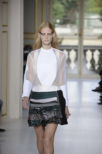 Balenciaga Aims to Go Thorougly Modern for Spring 2010 Balenciaga Aims to Go Thorougly Modern for Spring 2010