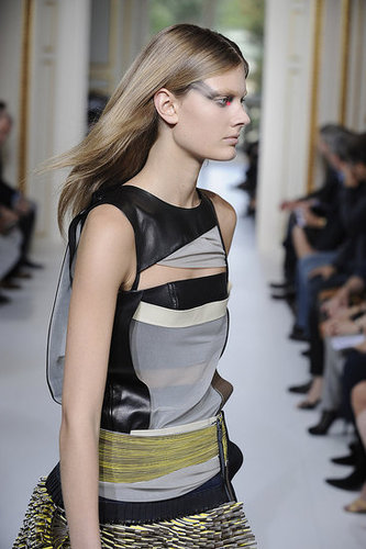 Balenciaga Aims to Go Thorougly Modern for Spring 2010 Balenciaga Aims to Go Thorougly Modern for Spring 2010
