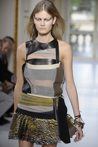 Balenciaga Aims to Go Thorougly Modern for Spring 2010 Balenciaga Aims to Go Thorougly Modern for Spring 2010