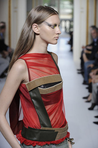 Balenciaga Aims to Go Thorougly Modern for Spring 2010 Balenciaga Aims to Go Thorougly Modern for Spring 2010