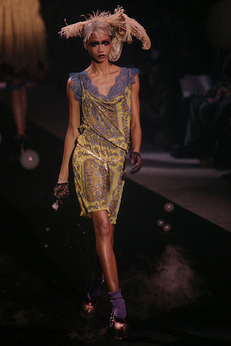 John Galliano Harks Back to Fading Film Stars for Spring 2010 John Galliano Harks Back to Fading Film Stars for Spring 2010