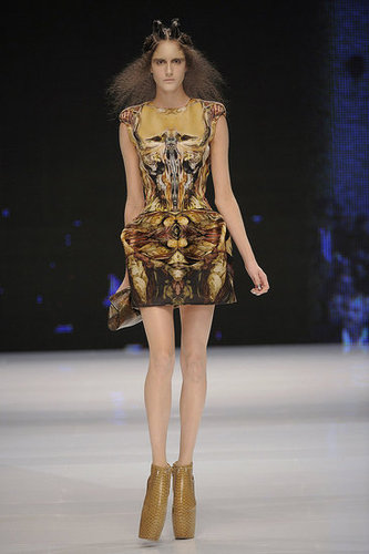 Alexander McQueen Shows Holographic Alien Beauties for Spring 2010 Alexander McQueen Shows Holographic Alien Beauties for Spring 2010