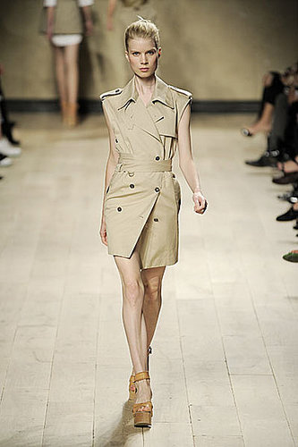Pheobe Philo's First Celine Runway Collection for Spring 2010: The Reviews Are In Pheobe Philo's First Celine Runway Collection for Spring 2010: The Reviews Are In