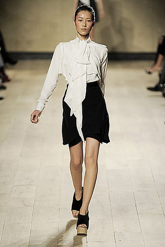 Pheobe Philo's First Celine Runway Collection for Spring 2010: The Reviews Are In Pheobe Philo's First Celine Runway Collection for Spring 2010: The Reviews Are In