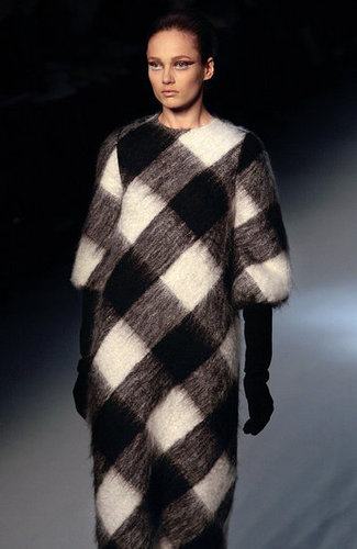Paris Fashion Week: Giambattista Valli Fall 2009 Paris Fashion Week: Giambattista Valli Fall 2009