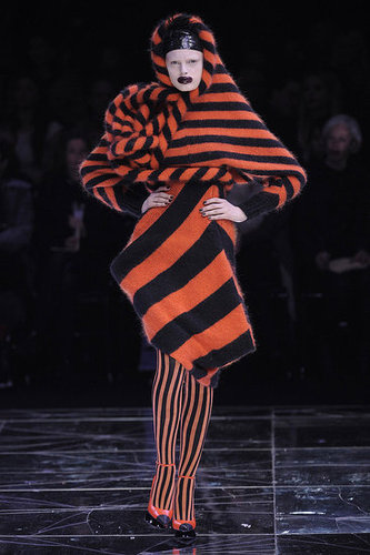 Paris Fashion Week: Alexander McQueen Fall 2009 Paris Fashion Week: Alexander McQueen Fall 2009