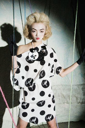 Photo: Shannon Sinclair, Style: Karen Levitt, Makeup: Masha G, Hair: Francky L'Official, Set: We Are Rocket Science, Model: Mila