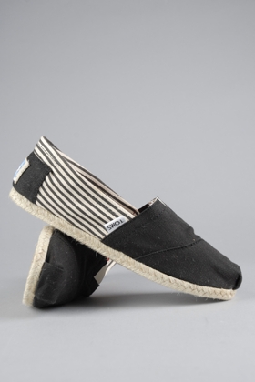 TOMS shoes, $42 (20% discount through Someone Spoil Me)
TOMS shoes, $42 (20% discount through Someone Spoil Me)