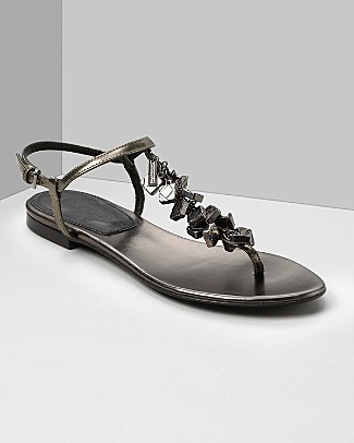 Burberry $550 @ Bloomingdale's Burberry $550 @ Bloomingdale's