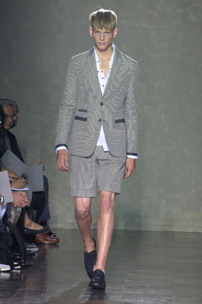 Milan: John Varvatos Men's Spring 2010 Milan: John Varvatos Men's Spring 2010