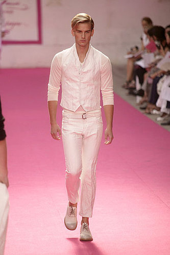 Paris: Emanuel Ungaro Men's Spring 2010 Paris: Emanuel Ungaro Men's Spring 2010