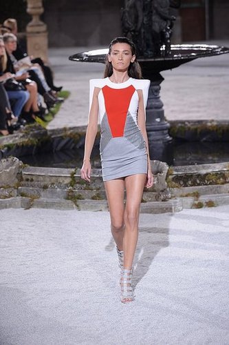 London Fashion Week: Julien Macdonald Spring 2010 London Fashion Week: Julien Macdonald Spring 2010