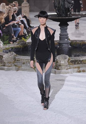 London Fashion Week: Julien Macdonald Spring 2010 London Fashion Week: Julien Macdonald Spring 2010