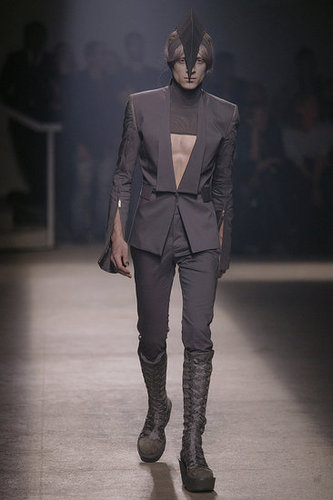 Paris Fashion Week: Gareth Pugh Spring 2010 Paris Fashion Week: Gareth Pugh Spring 2010