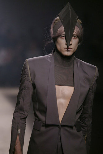 Paris Fashion Week: Gareth Pugh Spring 2010 Paris Fashion Week: Gareth Pugh Spring 2010