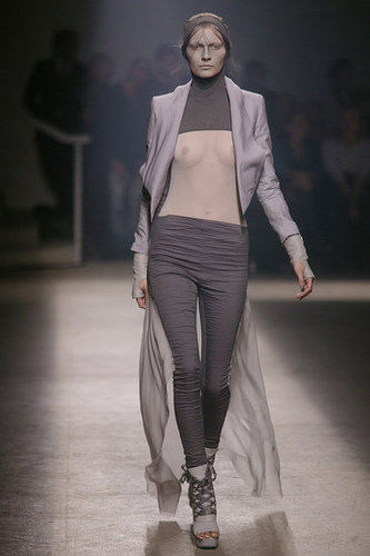 Paris Fashion Week: Gareth Pugh Spring 2010 Paris Fashion Week: Gareth Pugh Spring 2010