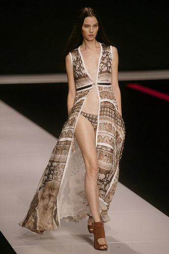 Paris Fashion Week: Leonard Spring 2010 Paris Fashion Week: Leonard Spring 2010
