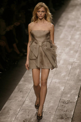 Paris Fashion Week: Valentino Spring 2010 Paris Fashion Week: Valentino Spring 2010