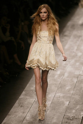Paris Fashion Week: Valentino Spring 2010 Paris Fashion Week: Valentino Spring 2010