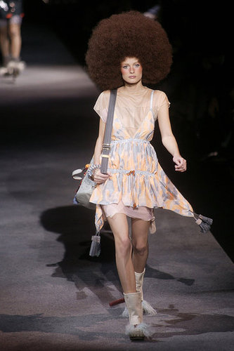 Paris Fashion Week: Louis Vuitton Spring 2010 Paris Fashion Week: Louis Vuitton Spring 2010