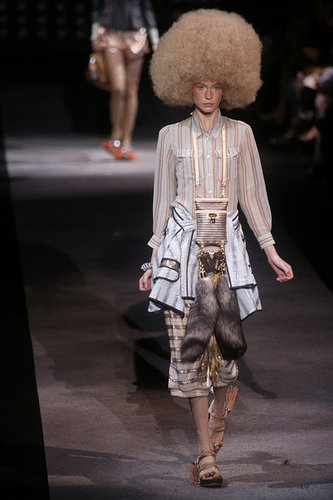 Paris Fashion Week: Louis Vuitton Spring 2010 Paris Fashion Week: Louis Vuitton Spring 2010