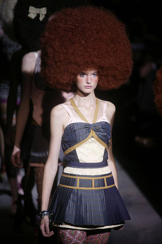 Paris Fashion Week: Louis Vuitton Spring 2010 Paris Fashion Week: Louis Vuitton Spring 2010