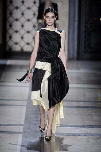 Paris Fashion Week: Dries Van Noten Spring 2010 Paris Fashion Week: Dries Van Noten Spring 2010