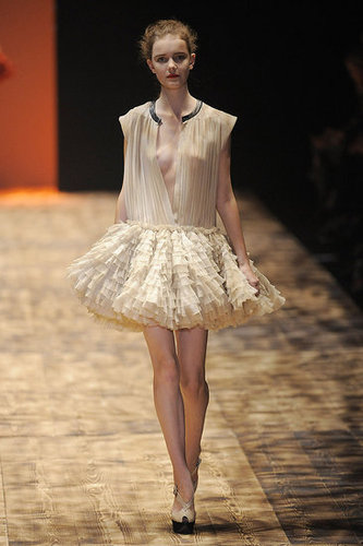 Paris Fashion Week: Giambattista Valli Spring 2010 Paris Fashion Week: Giambattista Valli Spring 2010
