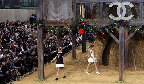 Paris Fashion Week: Chanel Spring 2010 Paris Fashion Week: Chanel Spring 2010