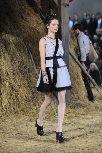 Paris Fashion Week: Chanel Spring 2010 Paris Fashion Week: Chanel Spring 2010