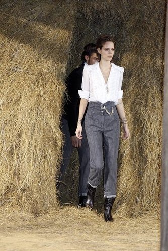 Paris Fashion Week: Chanel Spring 2010 Paris Fashion Week: Chanel Spring 2010