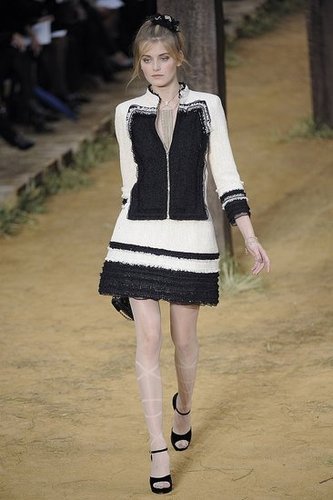 Paris Fashion Week: Chanel Spring 2010 Paris Fashion Week: Chanel Spring 2010