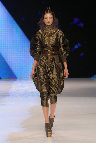 Paris Fashion Week: Alexander McQueen Spring 2010 Paris Fashion Week: Alexander McQueen Spring 2010