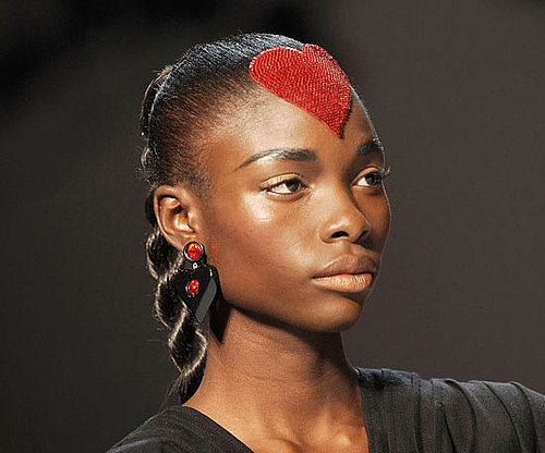 Pictures of the Craziest Hair and Makeup at Spring 2010 Fashion Week 2009-10-09 04:00:01