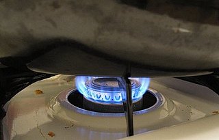 Simple Tip: Rotate Ingredients When Cooking Over Gas