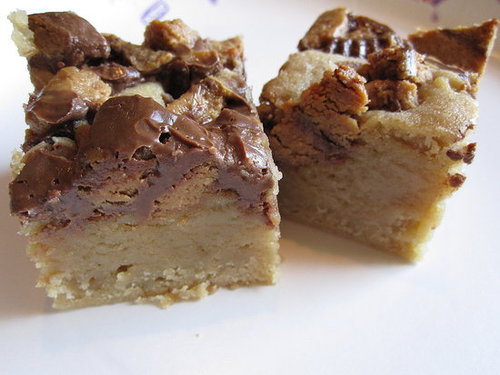 Reese's Peanut Butter Cup Blondies Reese's Peanut Butter Cup Blondies