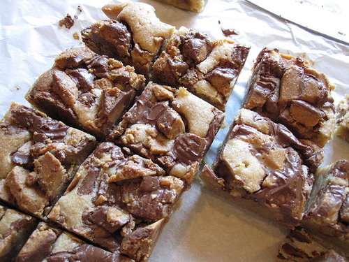 Reese's Peanut Butter Cup Blondies Reese's Peanut Butter Cup Blondies