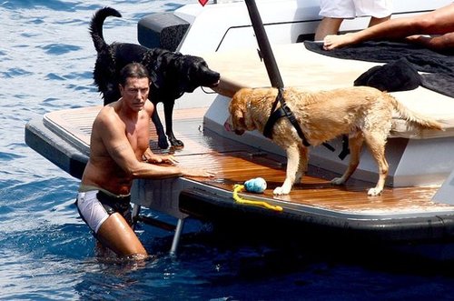 Found! Dolce and Gabbana's Dogs Enjoy Cool Water Found! Dolce and Gabbana's Dogs Enjoy Cool Water