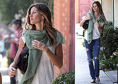 Photos of Pregnant Gisele Bundchen in LA