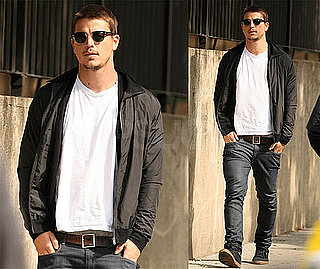 Photos of Josh Hartnett in NYC 2009-09-18 14:00:00