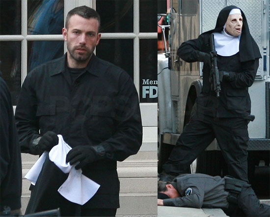 Photos of Ben Affleck in a Mask on the Set of The Town in Boston 2009-10-07 08:33:57