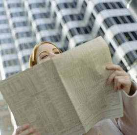 Do You Trust What Experts Say About the Economy?